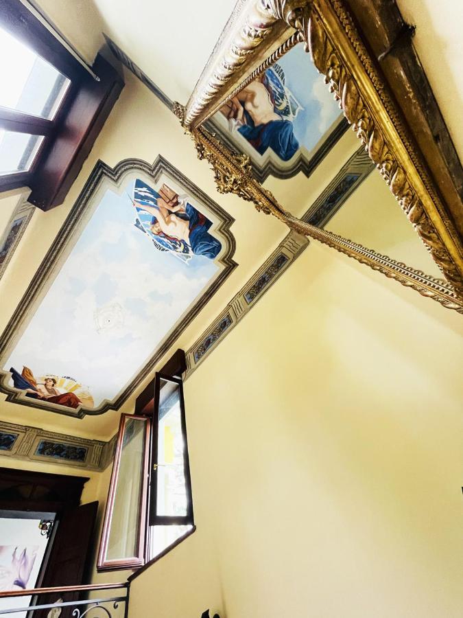 Отель Casa Giulietta Дезенцано-дель-Гарда Экстерьер фото